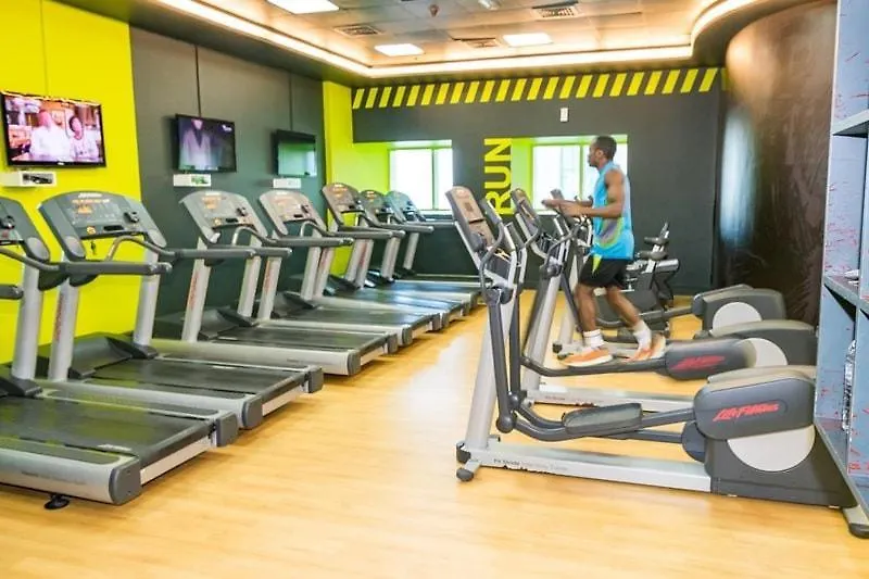 1Br Tropical Vibes Near Skydiving And Beach! Dubai