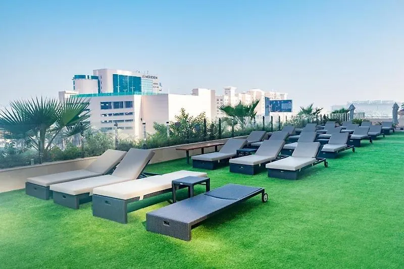 Apartment 1Br Tropical Vibes Near Skydiving And Beach! Dubai
